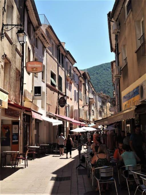 Studio En Plein Coeur Du Centre Historique ! Nyons Εξωτερικό φωτογραφία